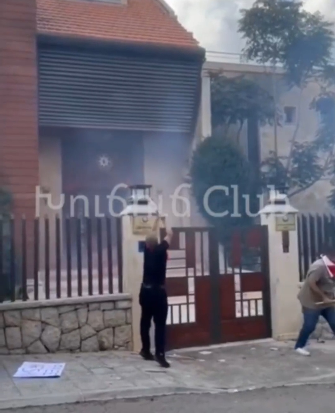 Ermənilərin Livandakı səfirliyimizə hücumunun VİDEOSU