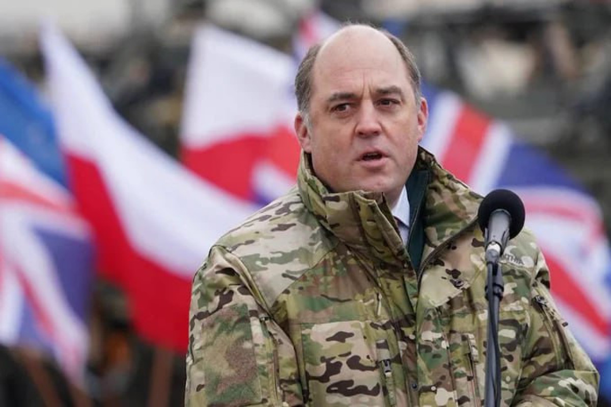 Britaniyanın müdafiə naziri istefa verdi