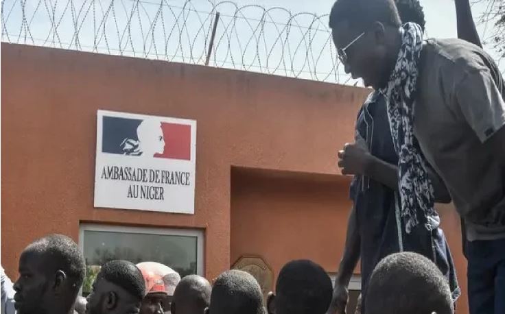 Fransanın Nigerdəki səfirinin diplomatik toxunulmazlığı ləğv edildi
