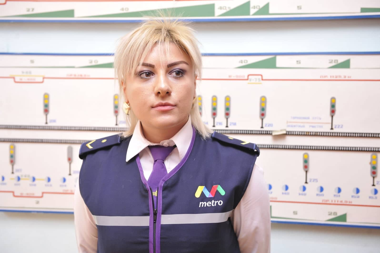 Bakı metrosu: "İşdən azad edilmiş maşinist sükan arxasında mobil telefonda film izləyib"