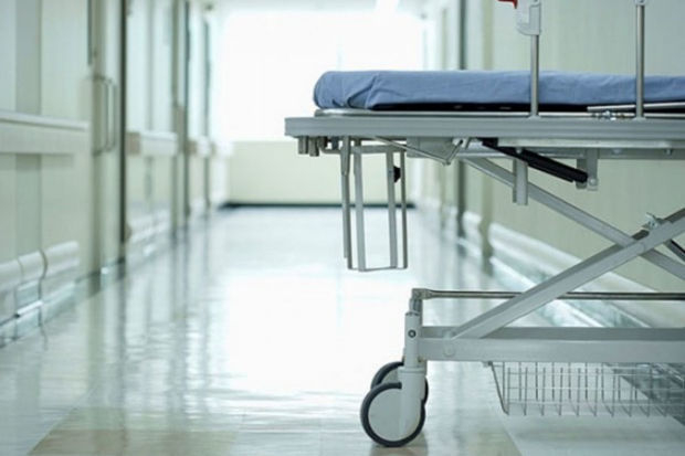 Bərdə Rayon Mərkəzi Xəstəxanasında internet problemi: İnsanlar saatlarla dəhlizdə əziyyət çəkiblər - VİDEO