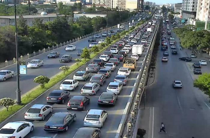 “Sentyabrın 15-dən Bakı yollarını fəlakətli vəziyyət gözləyir” - Deputat həyəcan təbili çaldı 