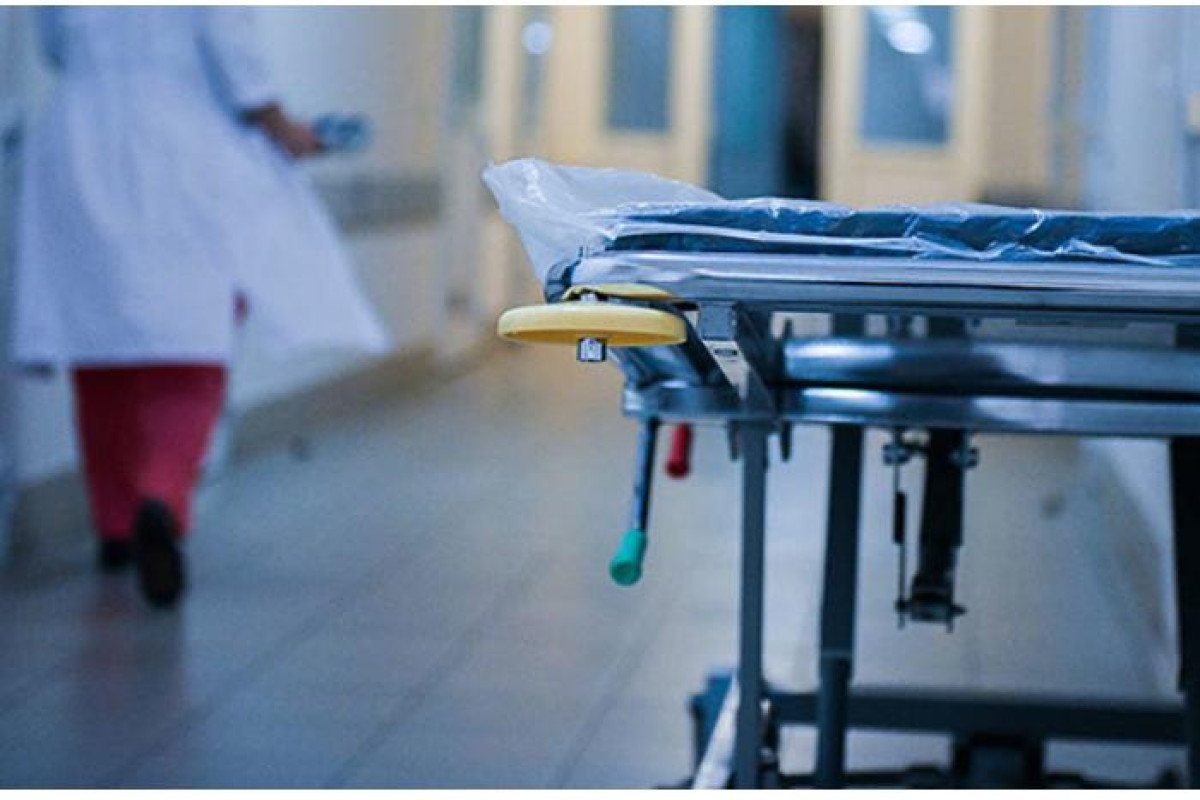 Hacıqabulda bir gündə əmioğlulardan biri intihar etdi - digərini maşın vurdu