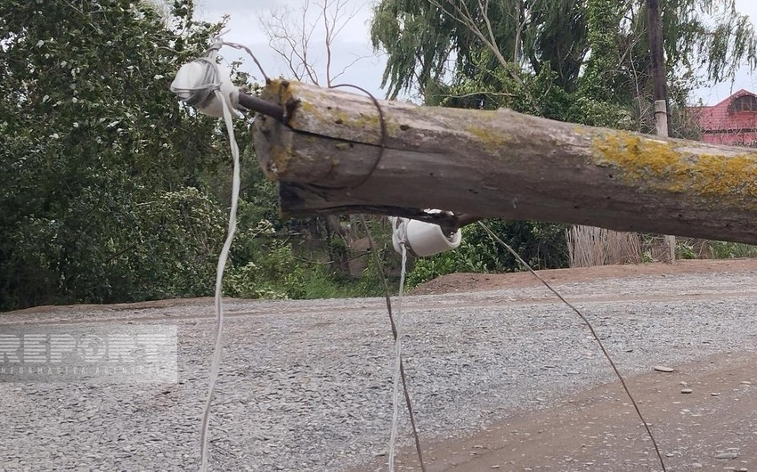 Güclü külək və yağış Xaçmaza ziyan vurub, kəndlər işıqsız qalıb