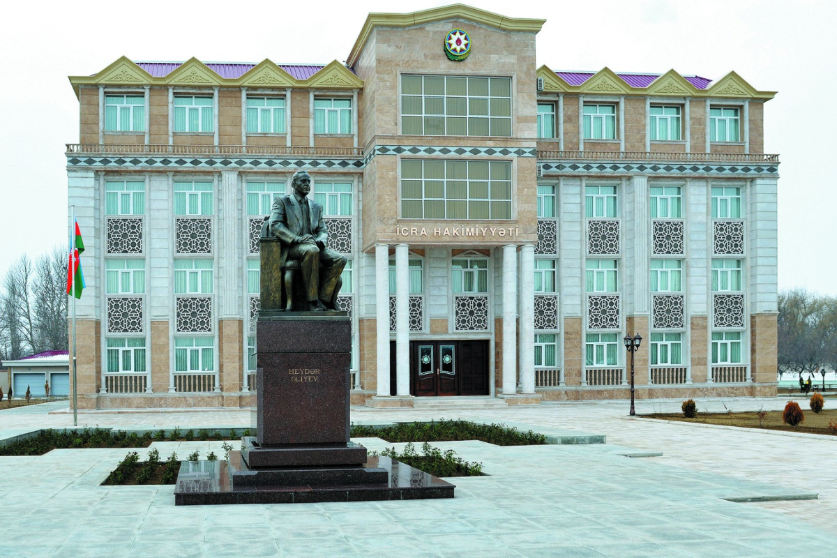 Babək rayon icra başçısının müavini işdən çıxarıldı