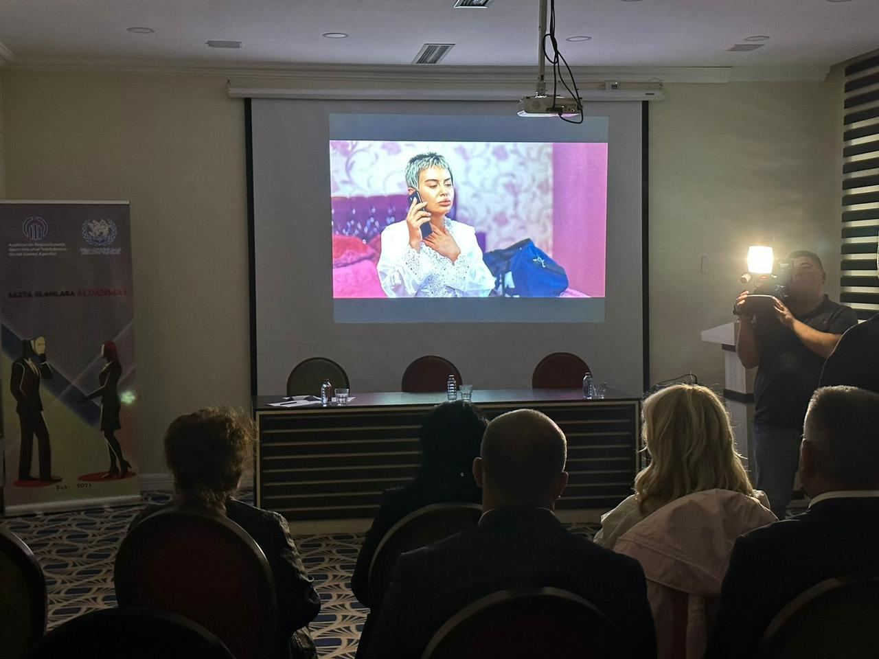 İnsan alverinə həsr olunan “saxta elanlara aldanma” adlı film təqdim olundu - FOTOLAR