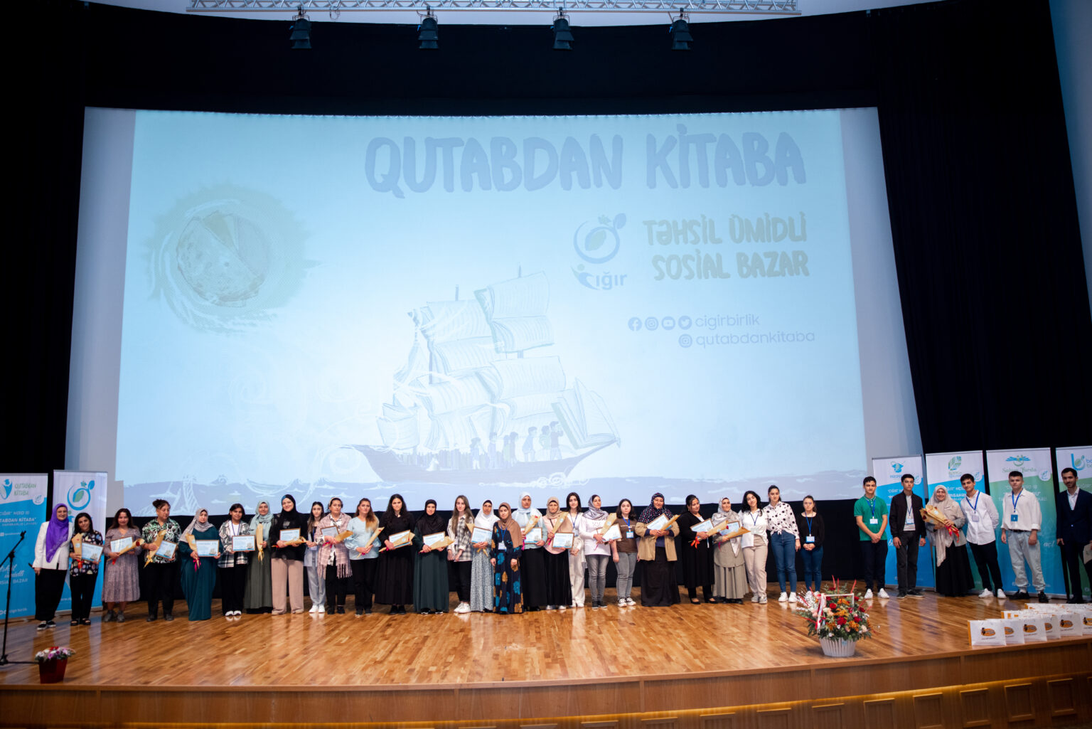 “Elm ümmandır” təhsil təqaüdü layihəsinin sosial hesabat tədbiri keçirilib