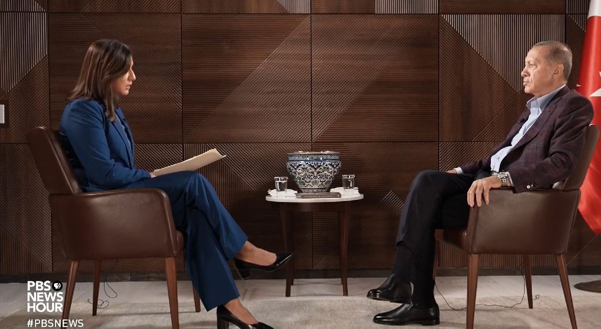 Ərdoğan aparıcıya əsəbiləşdi: “Sözümü kəsməyə haqqın yoxdur” - VİDEO