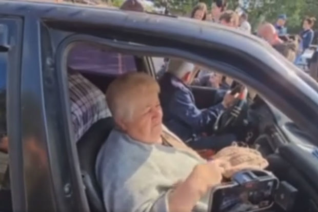 Qarabağı tərk edən erməni qadınlardan Azərbaycanla bağlı etiraflar: “Bizimlə yaxşı davrandılar” - VİDEO