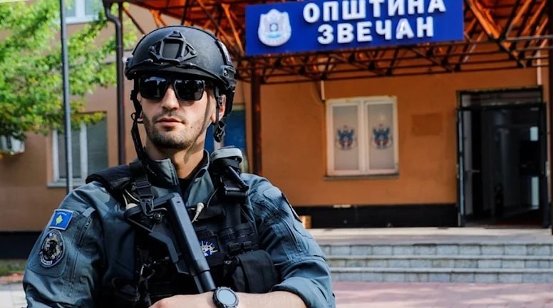 Kosovoda gərginlik: Serblər polisə atəş açıblar
