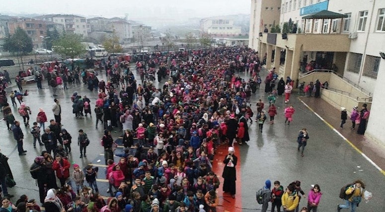 ÜST xəbərdarlıq etdi: Təhsil müəssisələrində bunların satışı qadağan edilsin