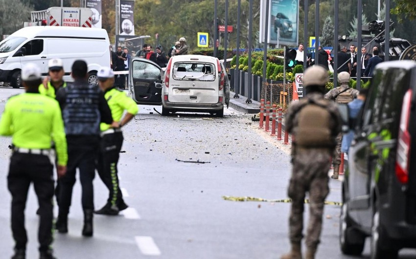 Ankarada terrorçu özünü partladıb, polis əməkdaşları yaralanıb - VİDEO