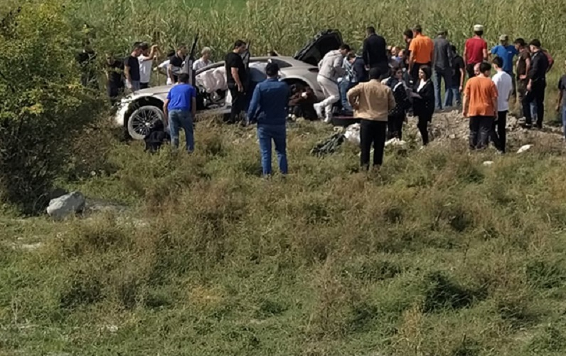 Azərbaycanda içində 5 qadın olan “Porsche” aşdı - VİDEO