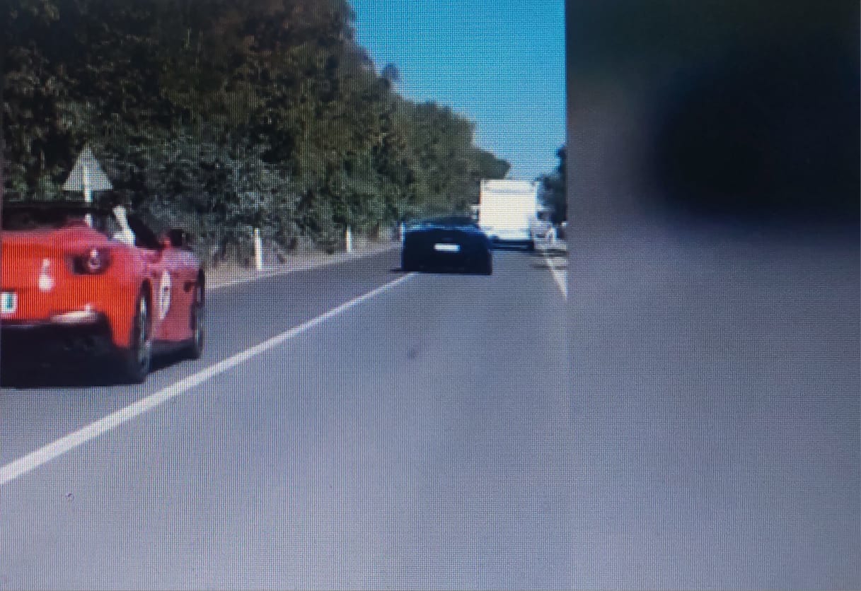 Düzgün manevr etməyən lüks avtomobil qəza törətdi: 2 nəfər öldü - ANBAAN VİDEO