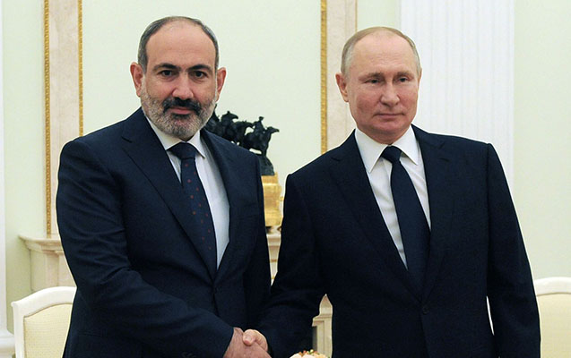 Paşinyanla Putin telefonla danışdı