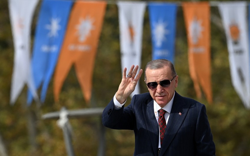 Ərdoğan yenidən Türkiyənin hakim partiyasının sədri seçildi