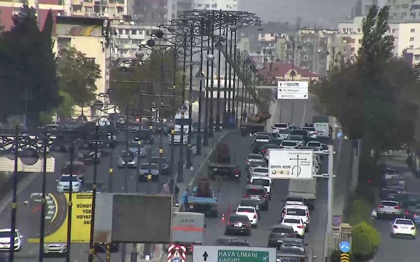 Sürücülərin nəzərinə: Paytaxtın mərkəzi prospektlərindən birində sıxlıq var