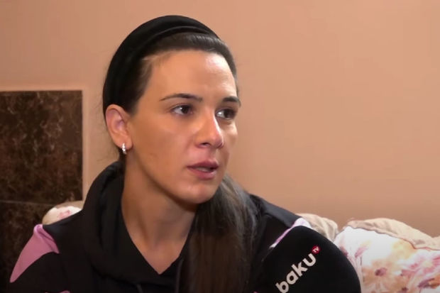 Rəfiqəsinin narkoman etdiyi qadın bədənində qurdlarla gəzir - VİDEO