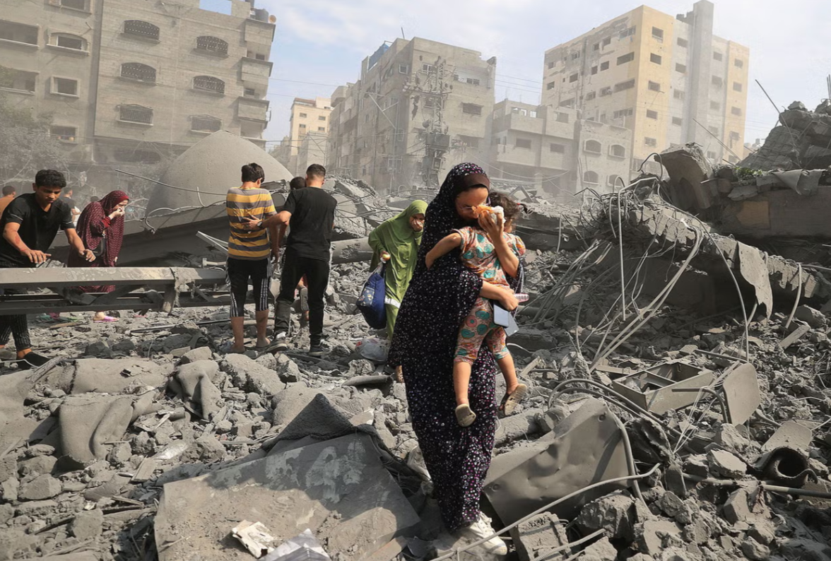 Qəzzanın bombardmanı zamanı 1055 fələstinli həyatını itirib