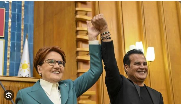 Türkiyəli müğənni bələdiyyə sədrliyinə namizəd olacaq