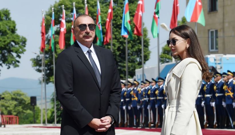 Milli Məclis Prezident və birinci xanıma təbrik məktubu ünvanladı