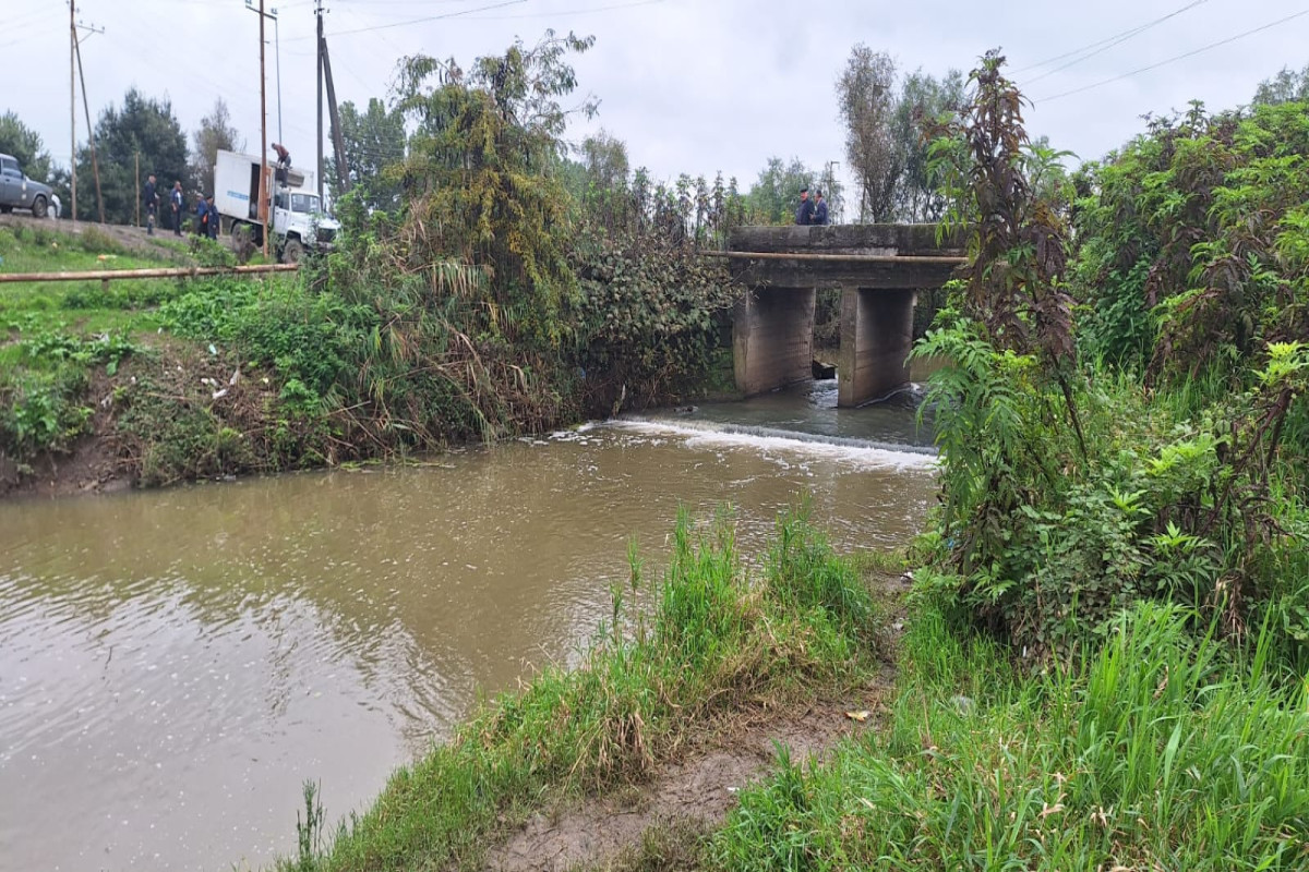 Lənkəranda balıq tutan şəxsi cərəyan vuraraq öldürdü