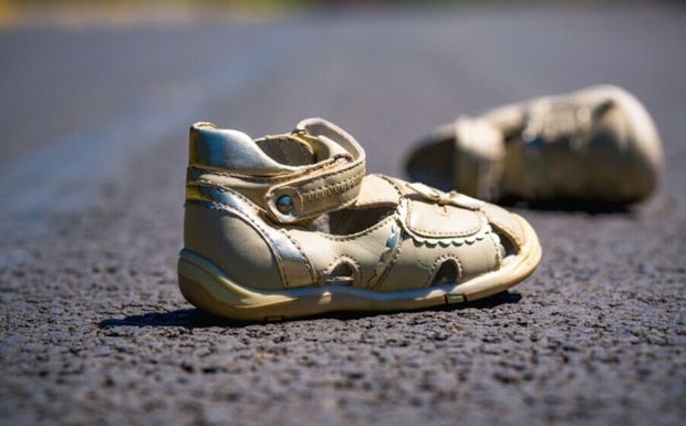 Bakıda üç yaşlı körpəni avtomobil vurdu