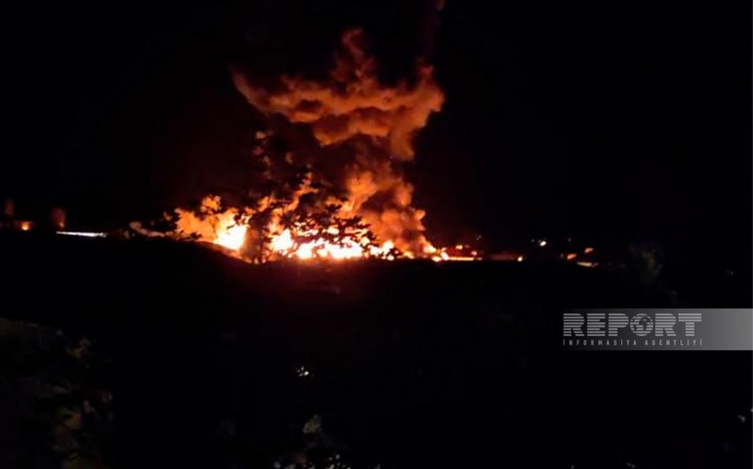 Azərbaycanda ticarət mərkəzində yanğın oldu -  FOTO