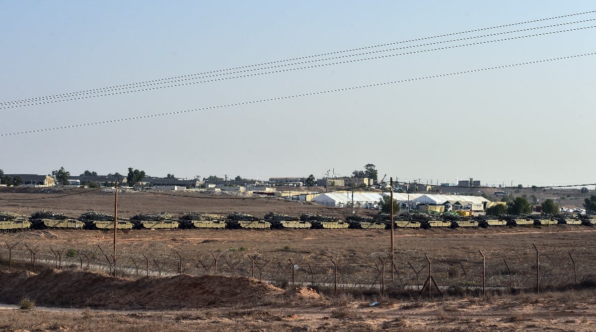 İsrail sərhəddəki tank sayını artırdı - Sərhəd xəttində 8 cəbhə açdılar