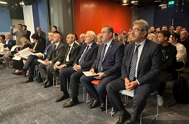 Niderland parlamentində Qərbi Azərbaycana qayıdışla bağlı beynəlxalq konfrans keçirildi