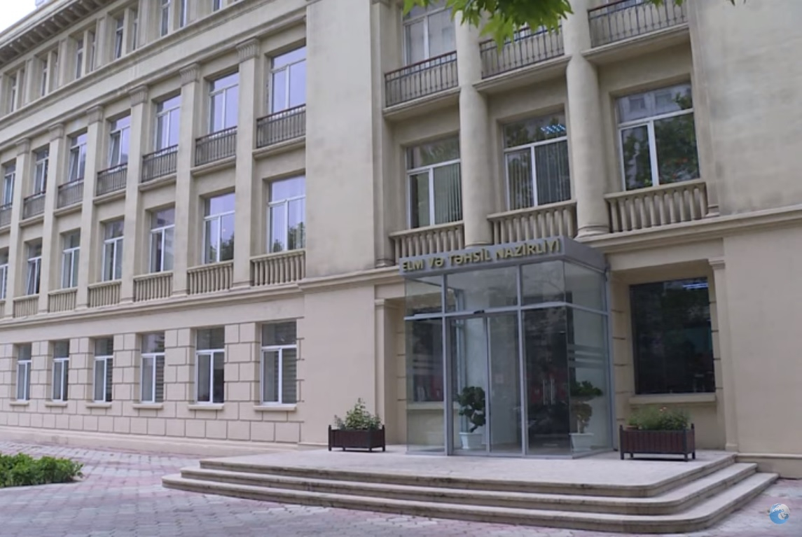 Azərbaycanın bu məktəbində kütləvi xəstəlik yayıldı, dərslər onlayna keçdi - VİDEO