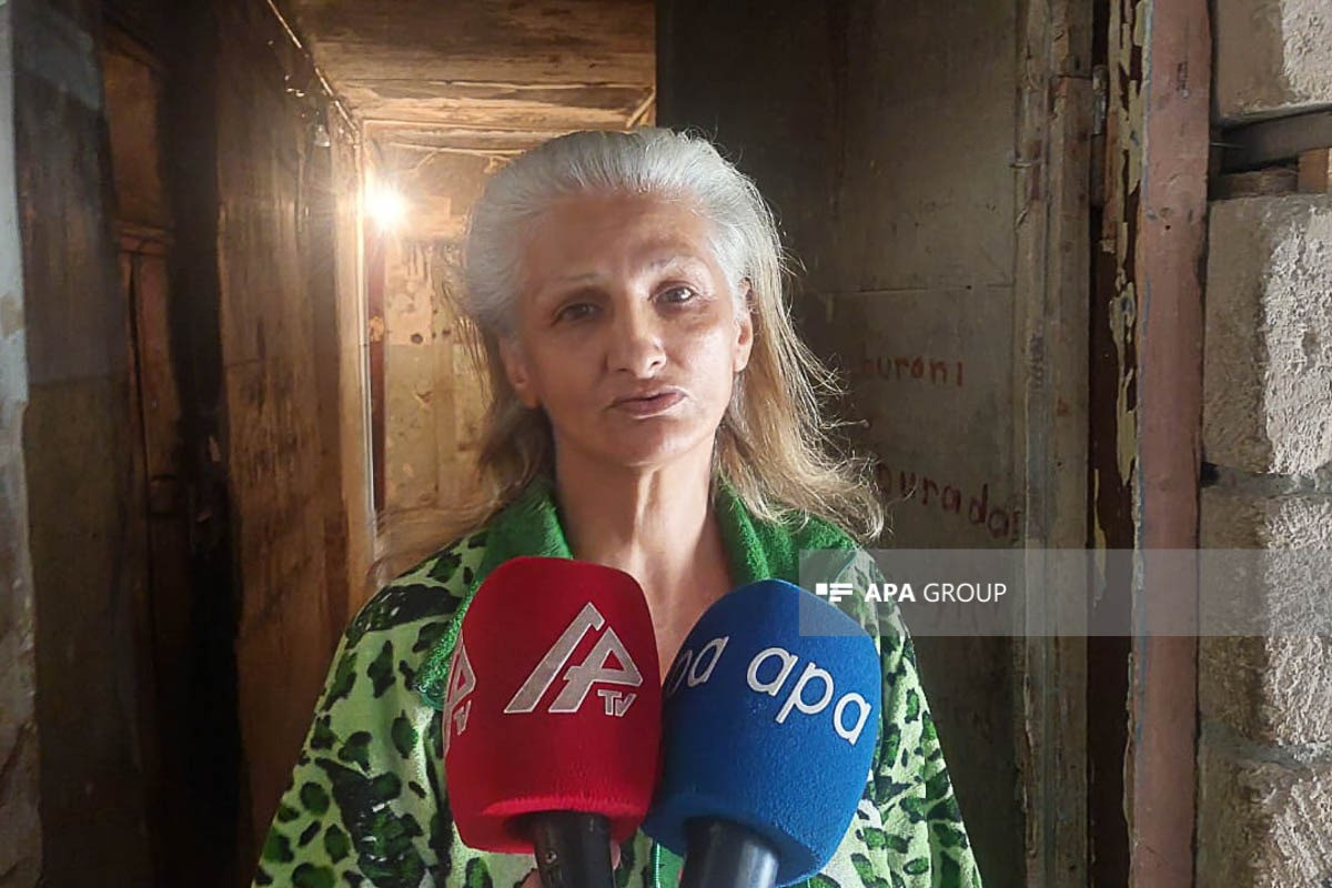 Gəncədə nəvələrini küçəyə atan nənə DANIŞDI