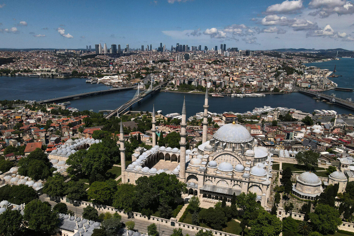 Türkiyədə yaşayış icazəsi almaq üçün tələblər sərtləşdirilib