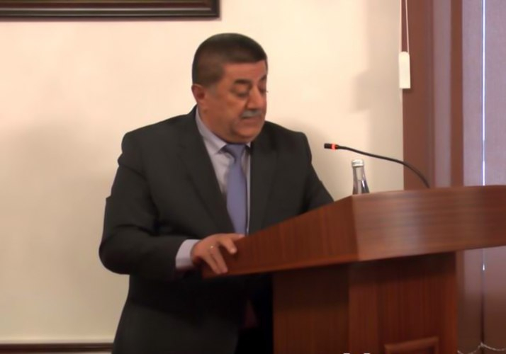 Azərbaycanda vəzifəli şəxs işdən çıxdı