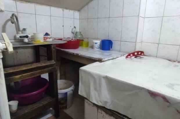 Antisanitar şəraitdə işləyən kafenin fəaliyyəti məhdudlaşdırıldı - FOTO