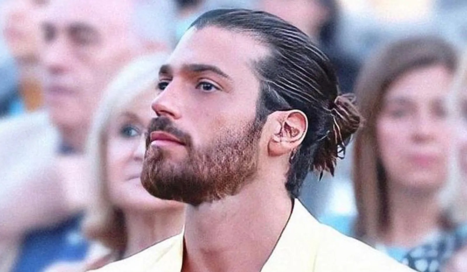 Can Yaman: "Bəziləri məni pis adam kimi göstərir"
