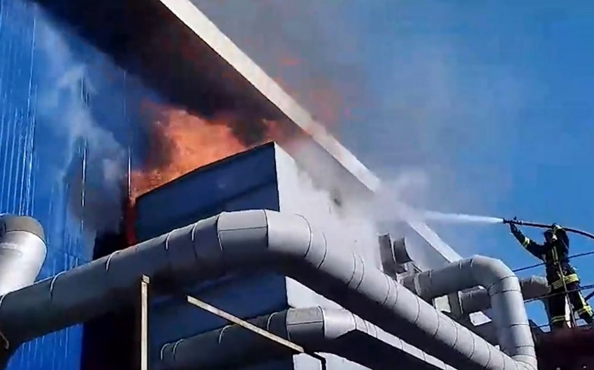 Bakıda zavodun ərazisində yanğın olub - VİDEO