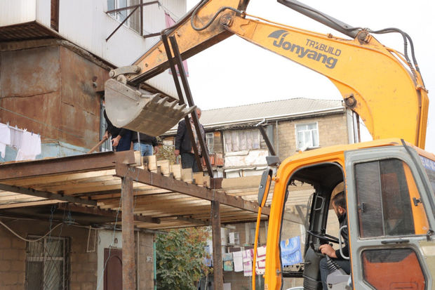 Gəncədə qanunsuz tikintinin qarşısı alındı - FOTO