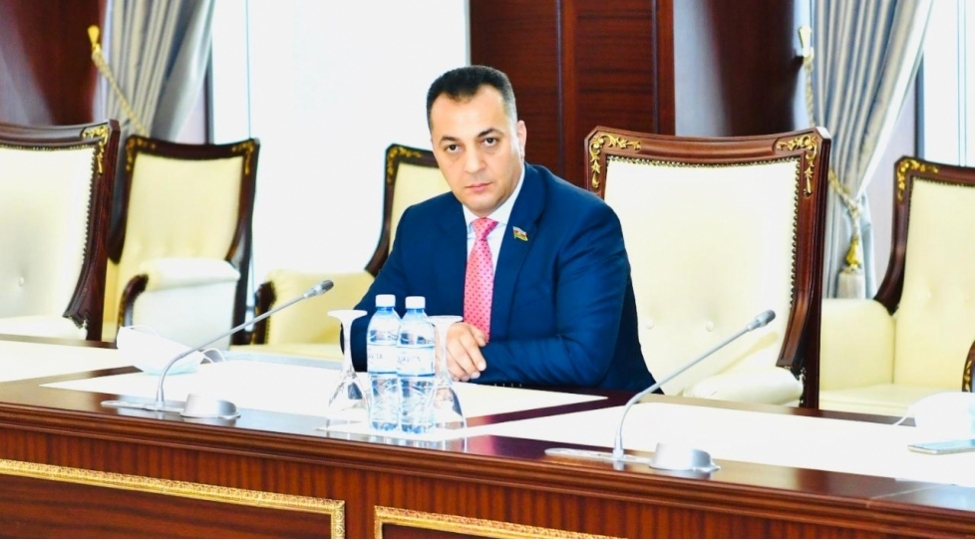 Deputat: “İdmançıların qanunsuz mərc oyunlarını reklam etmələri yanlışdır”