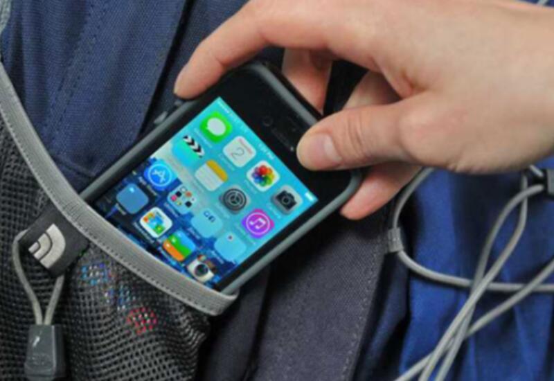 Özünü “Azəriqaz”ın əməkdaşı kimi təqdim etdi, taksi sürücüsünün telefonunu götürüb qaçdı