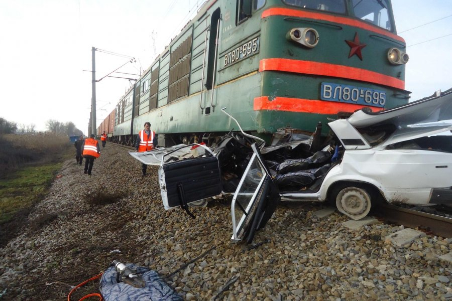 Bu il avtomobillərin qatarlarla toqquşması zamanı 5 nəfər ölüb