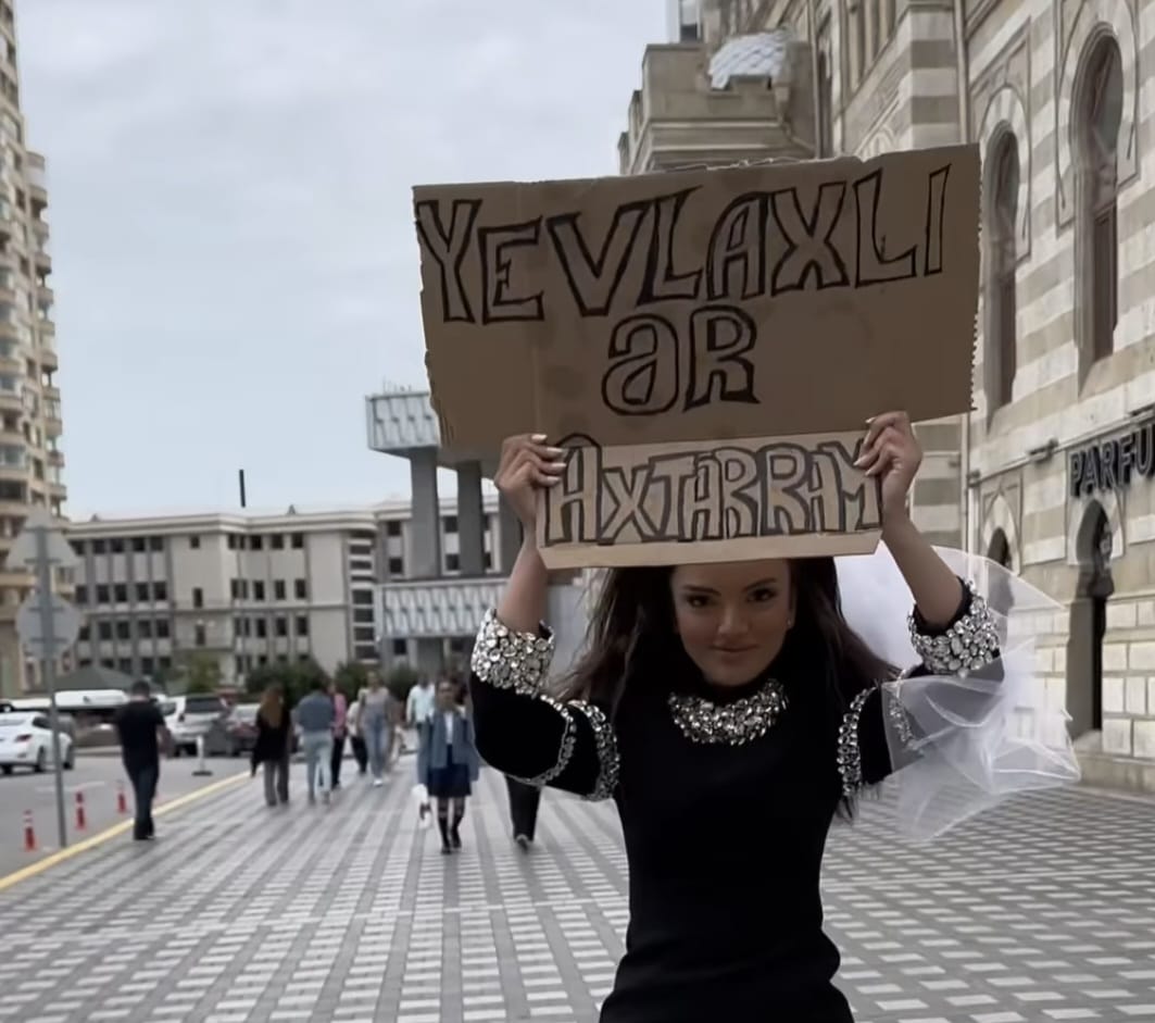 “Ər axtaran qız” müğənniyə elçi düşdü