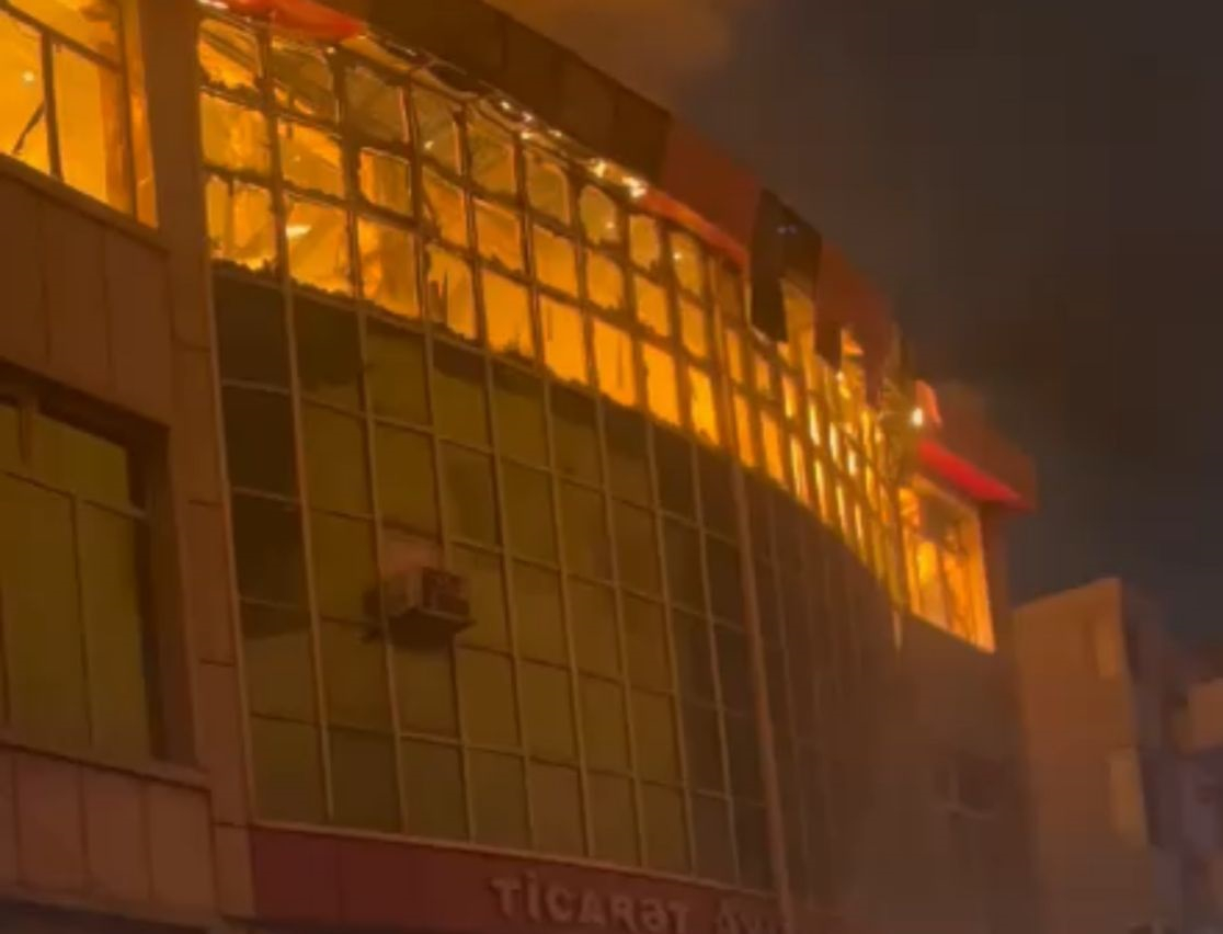 Bakıda daha bir güclü yanğın başlayıb - VİDEO