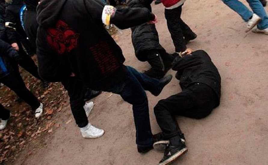 Bakıda məktəbdə şagirdlər arasında mübahisə - xəsarət alan var