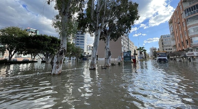 Hatay sular altında qaldı, 212 nəfər təxliyə edildi
