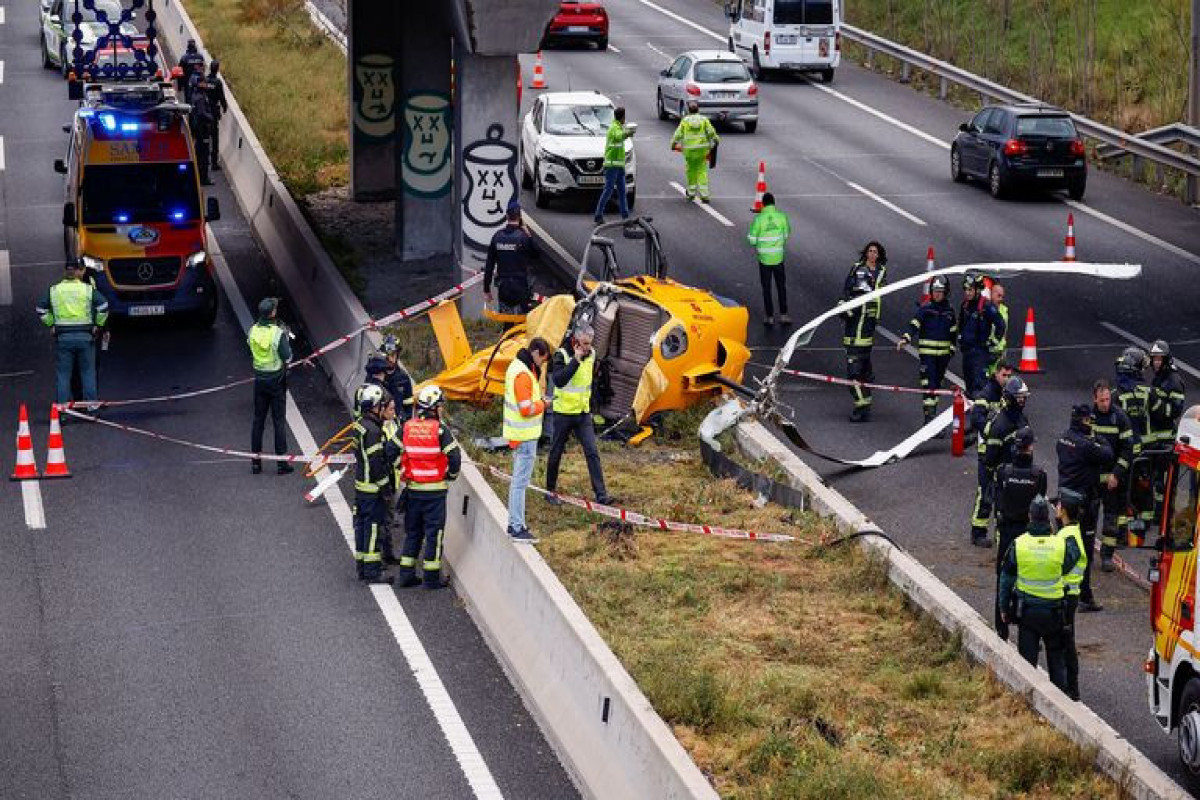 İspaniyada helikopter qəzaya uğrayıb, üç nəfər yaralanıb