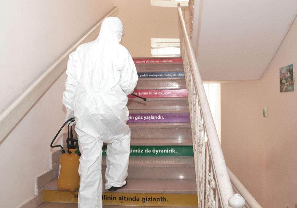 Bakı məktəblərində dezinfeksiya işlərinə başlanıldı - FOTO