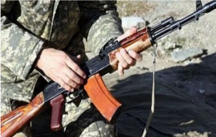 Qazaxıstanda hərbçi həmkarını güllələyərək öldürdü