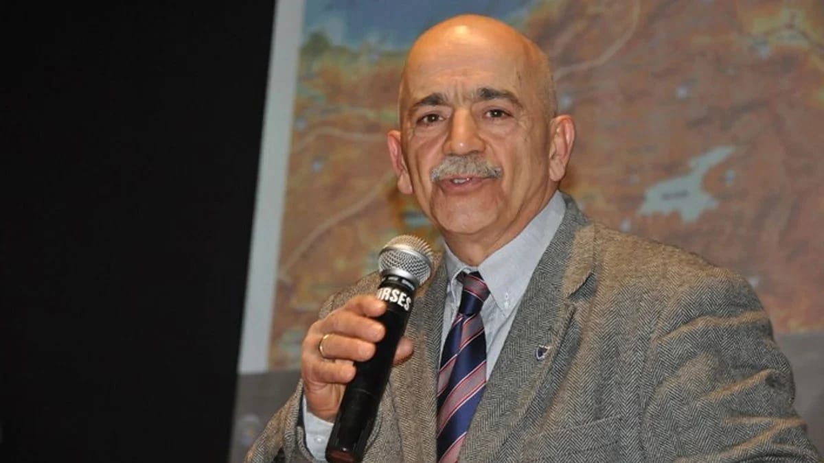 Məşhur türkiyəli yazıçı dünyasını dəyişdi