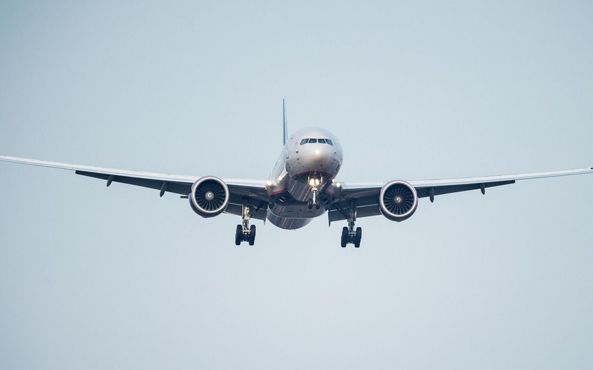 Moskvadan Tbilisiyə uçan təyyarə aeroporta eniş edə bilməyib
